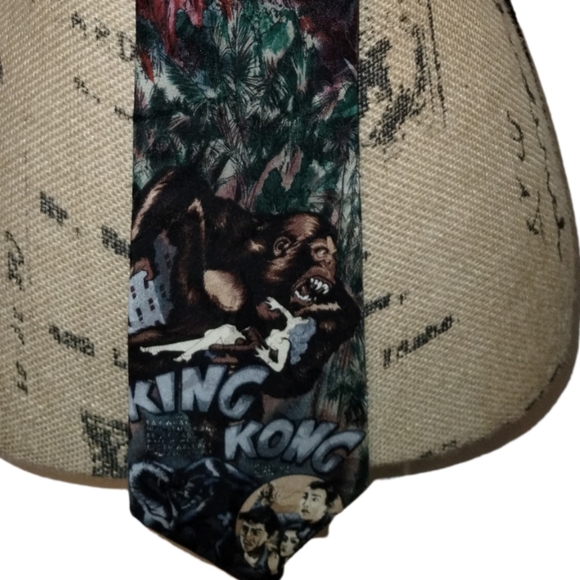 Vintage 1992 King Kong Tie New With Tags - Picture 2 of 3